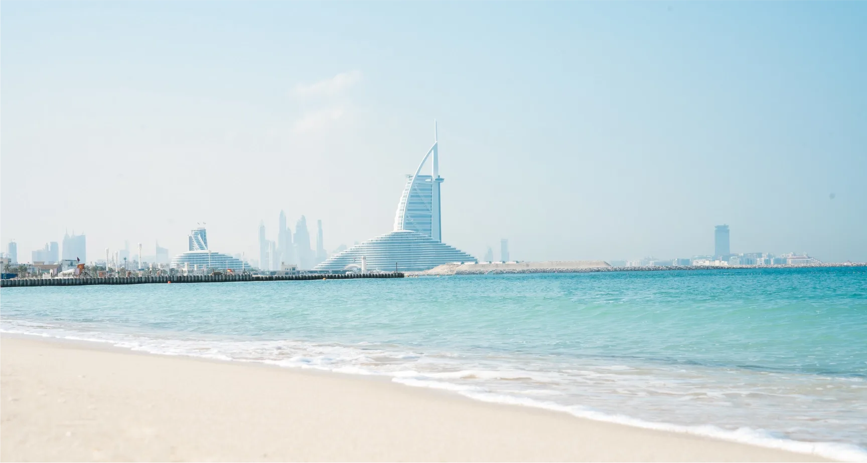Kite Beach vs La Mer: What Visitors Need to Know